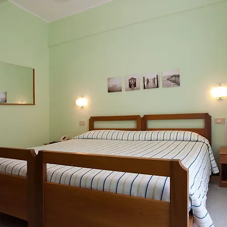 Eugenia Hotel 3*