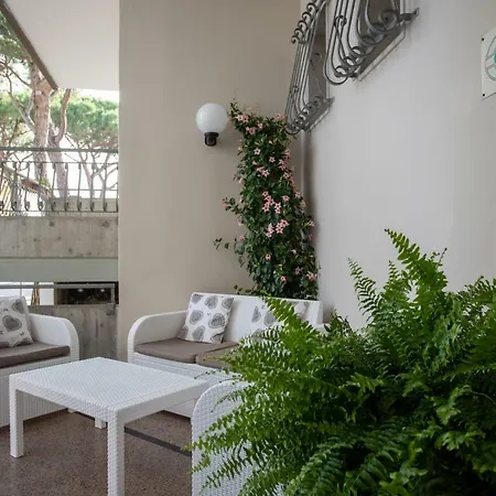 Eugenia Hotel 3*